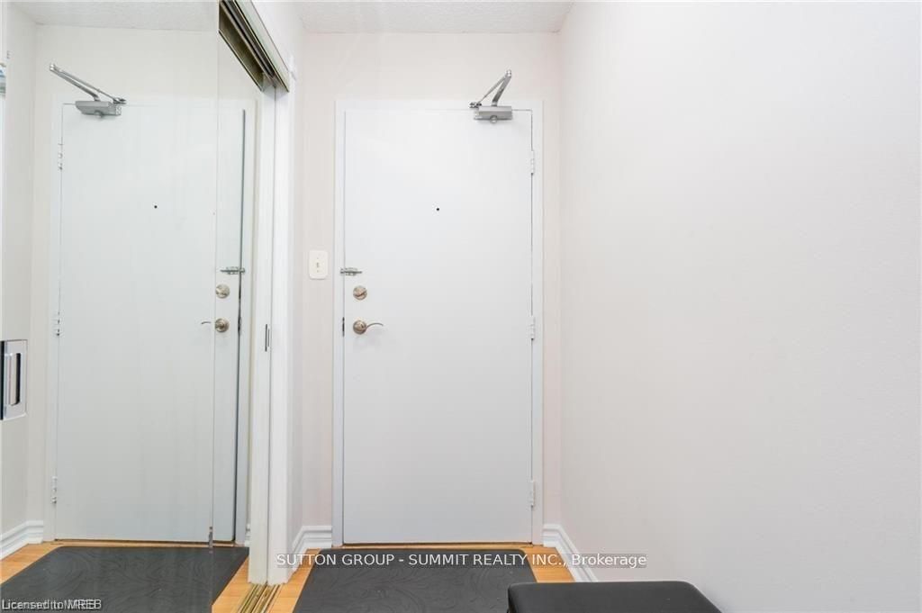 1300 Mississauga Valley Blvd, #1405