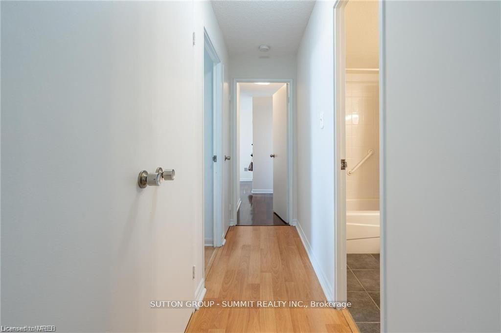 1300 Mississauga Valley Blvd, #1405