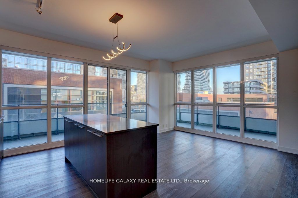 10 Parklawn Road, #427