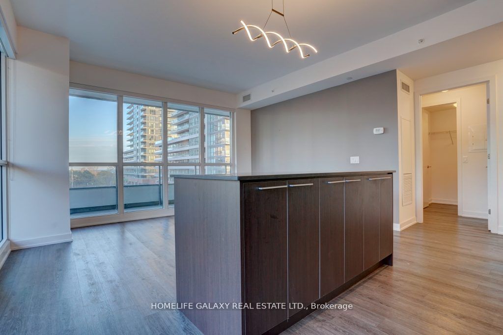 10 Parklawn Road, #427