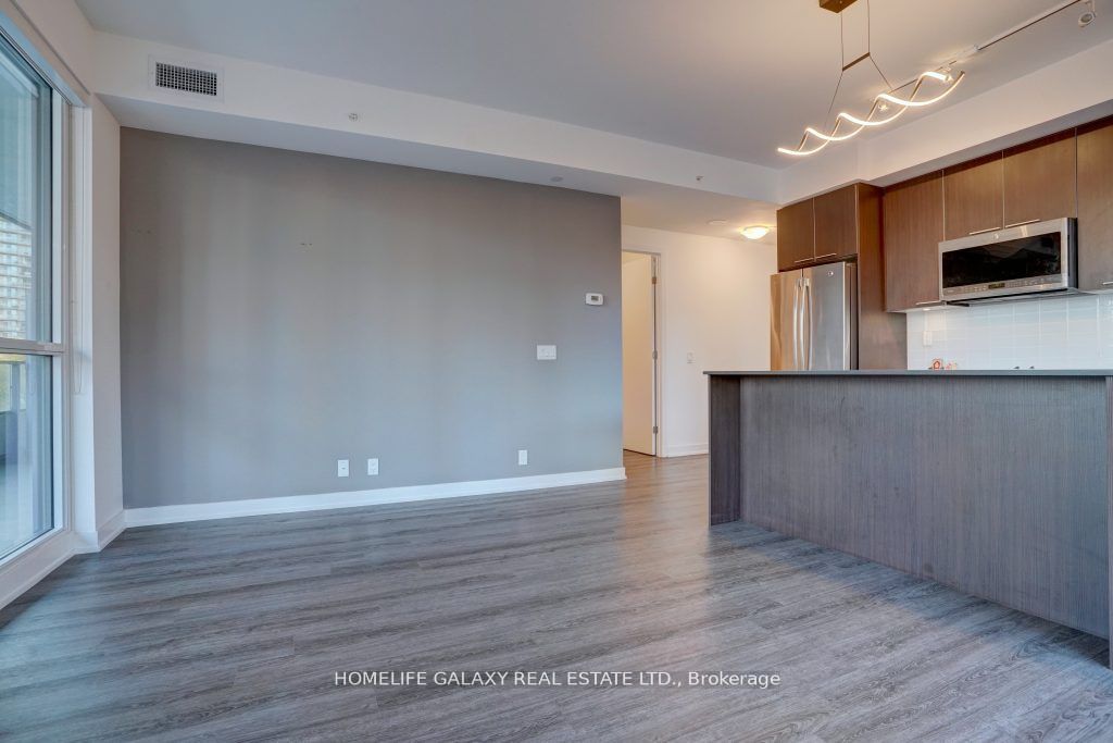 10 Parklawn Road, #427