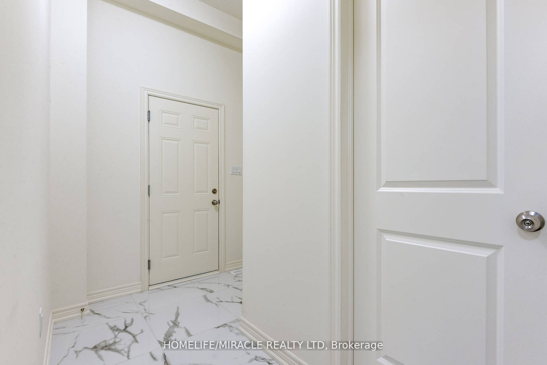 21 Ezra Crescent