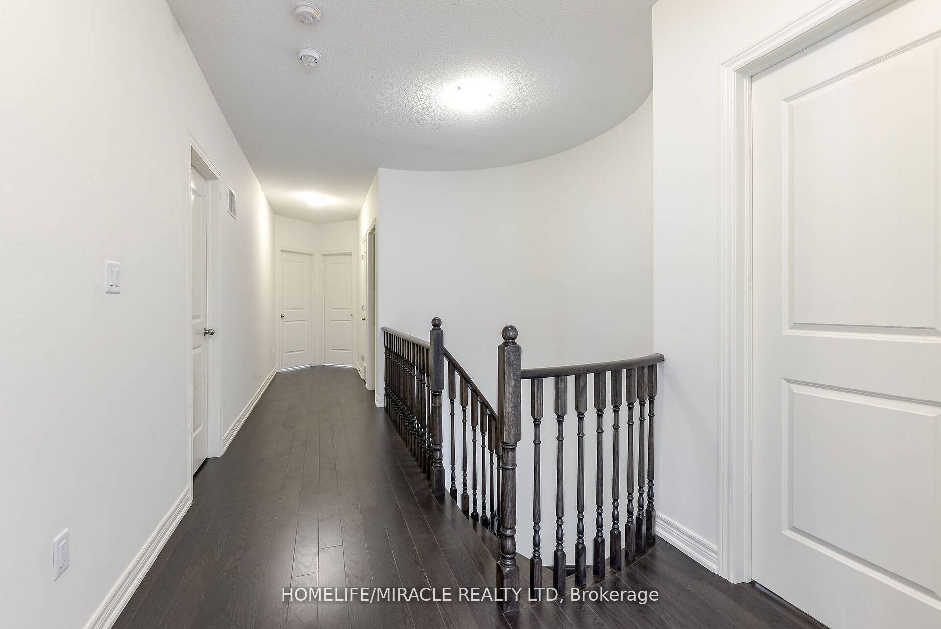 21 Ezra Crescent