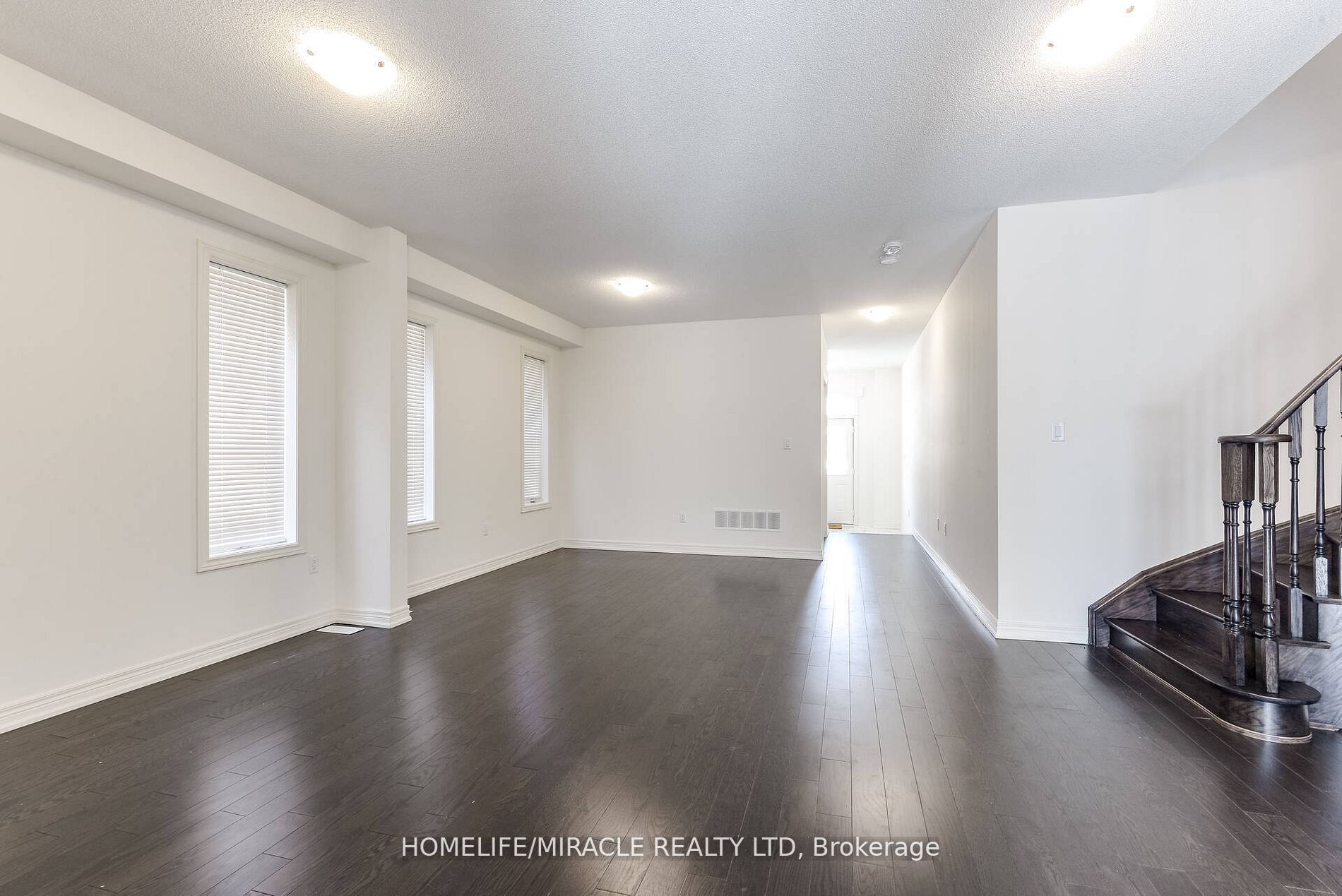 21 Ezra Crescent