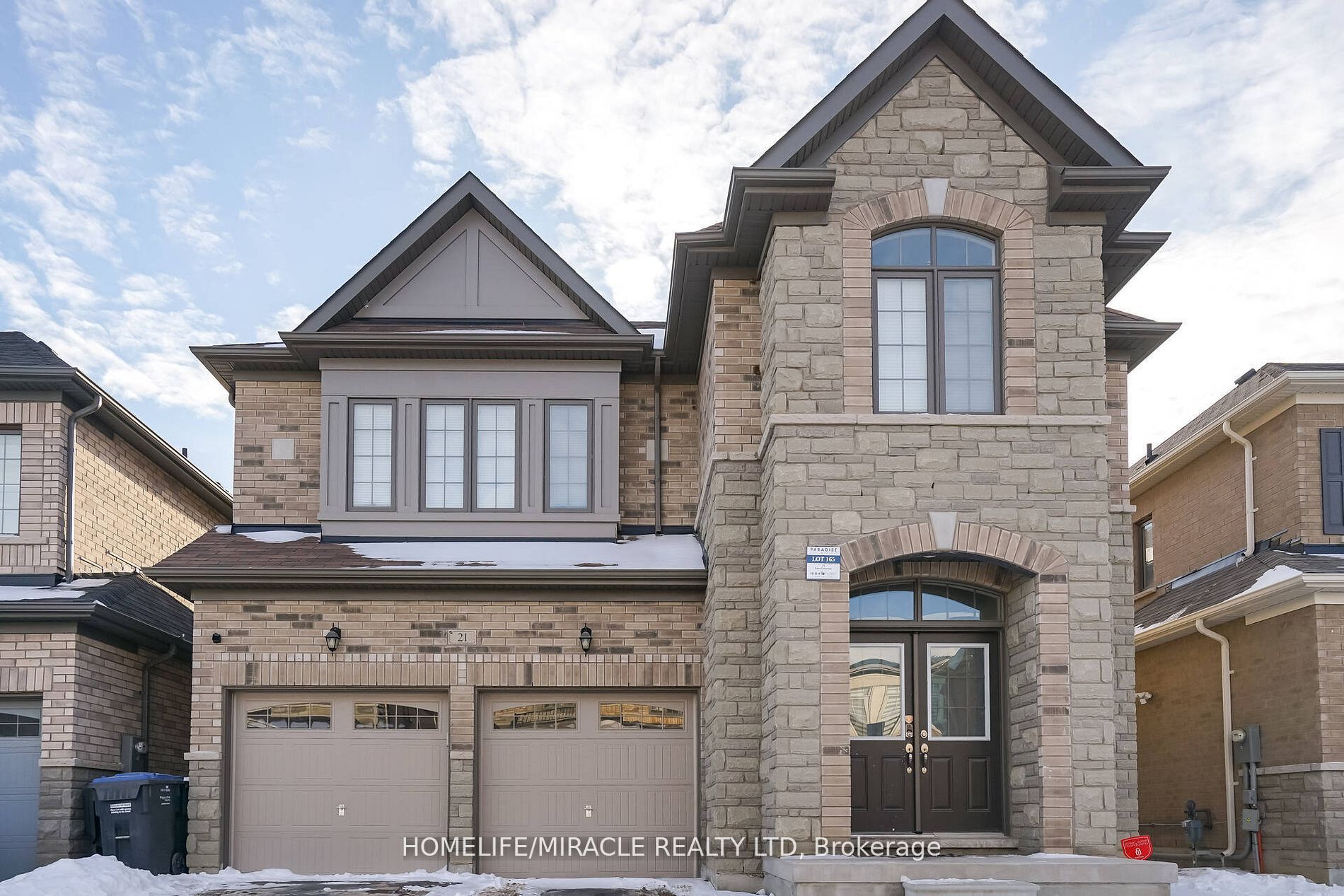 21 Ezra Crescent