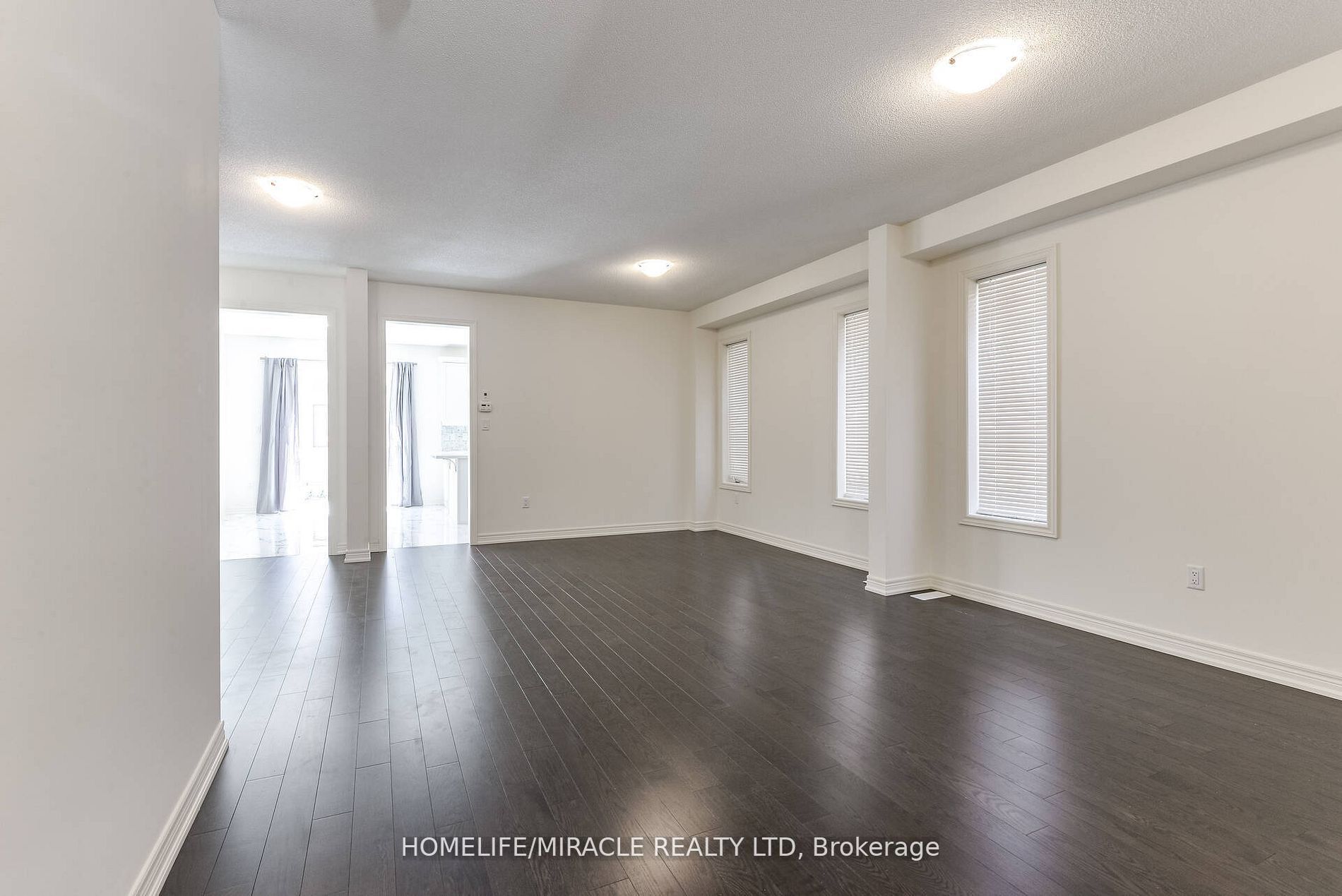 21 Ezra Crescent