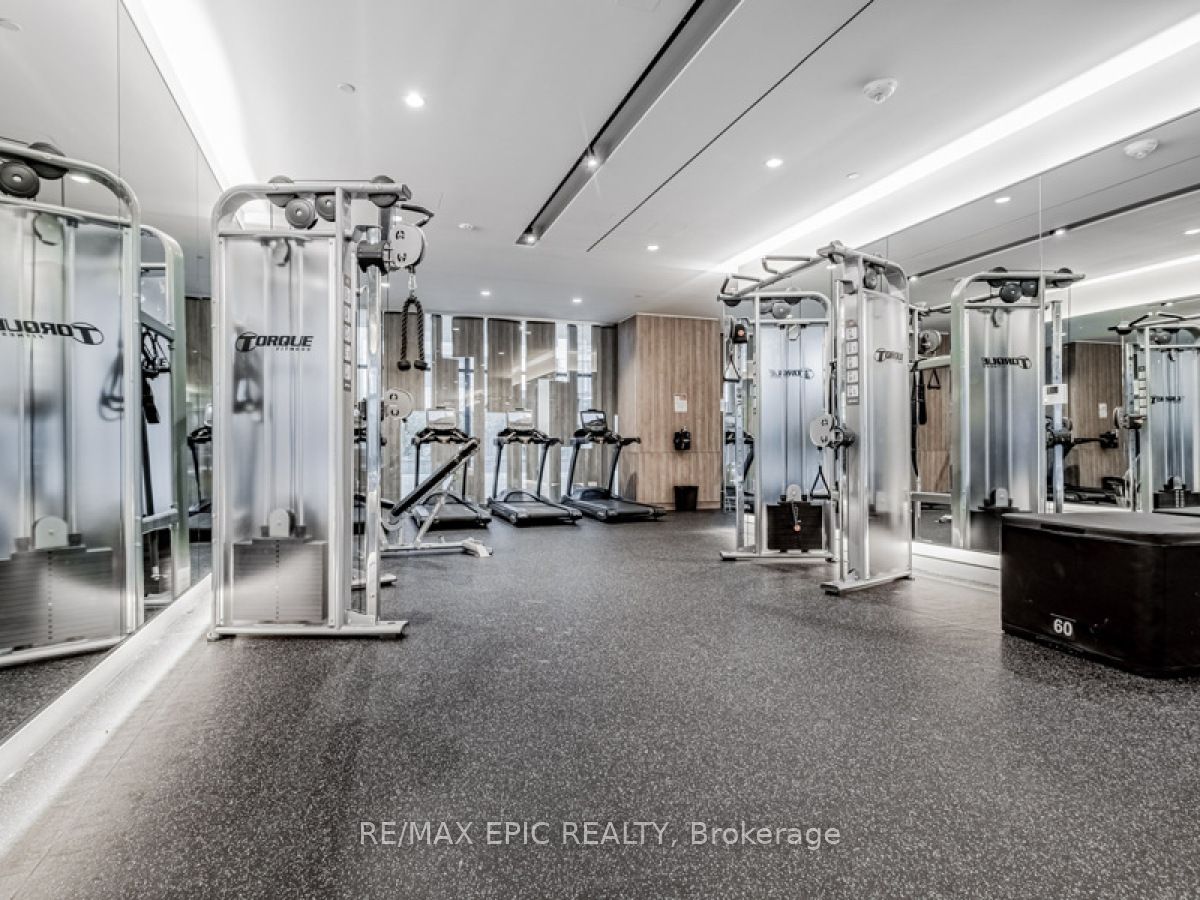 270 Dufferin Street #815