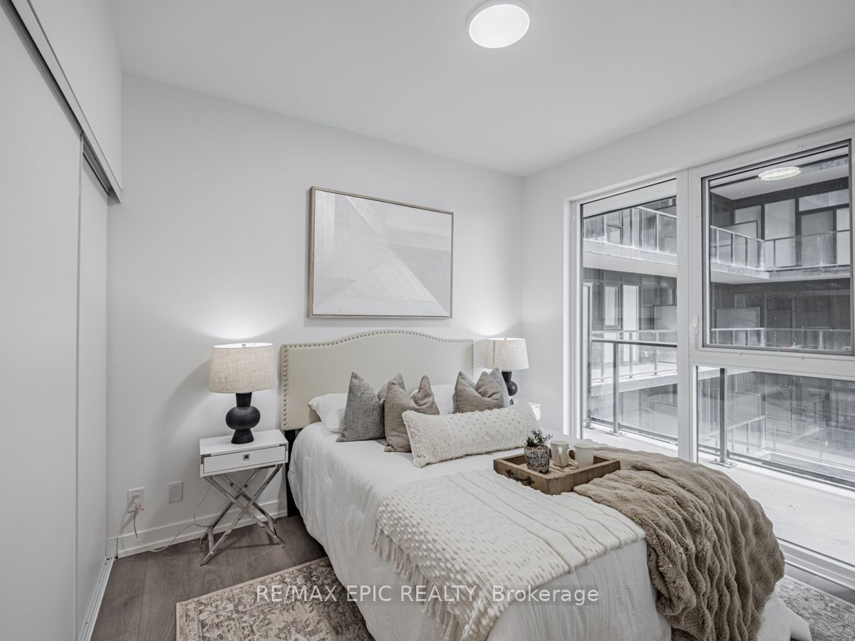 270 Dufferin Street #815