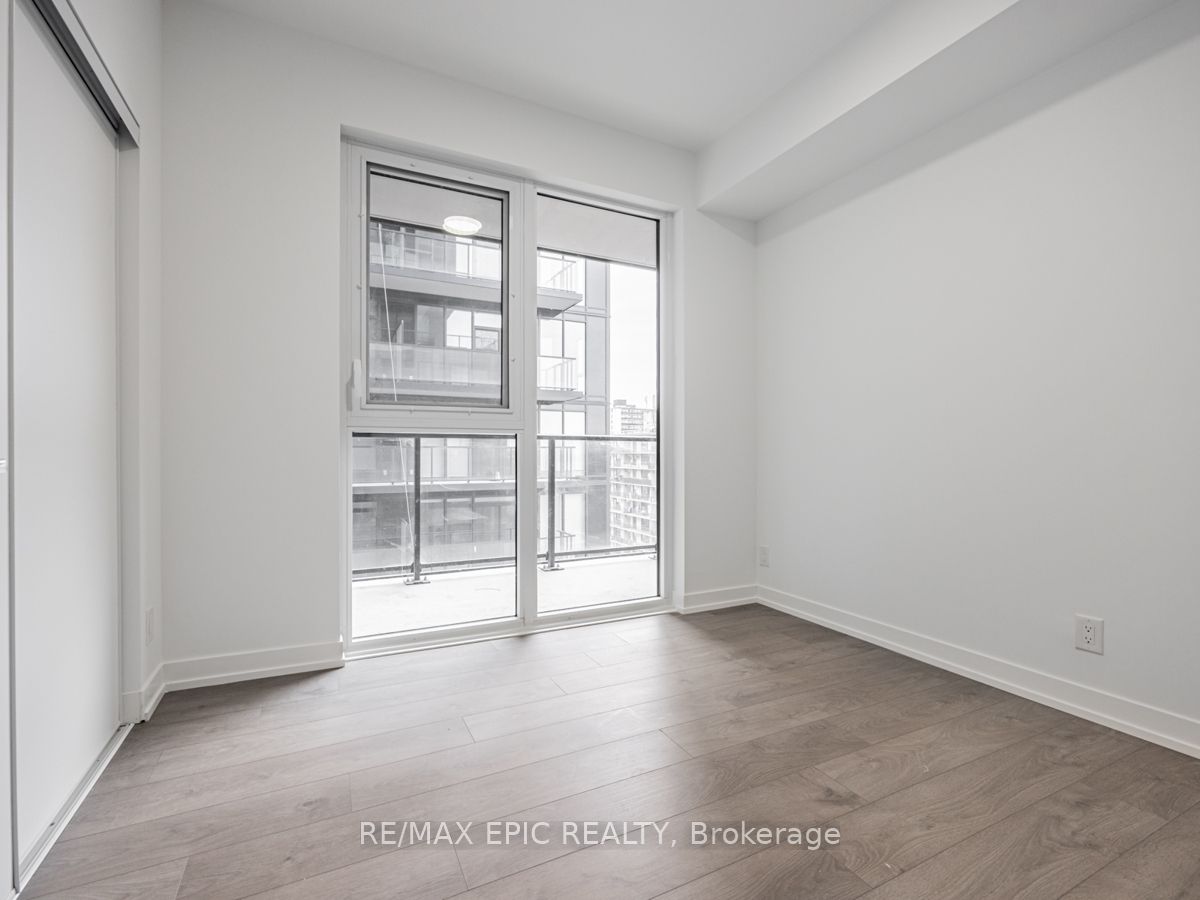 270 Dufferin Street #815