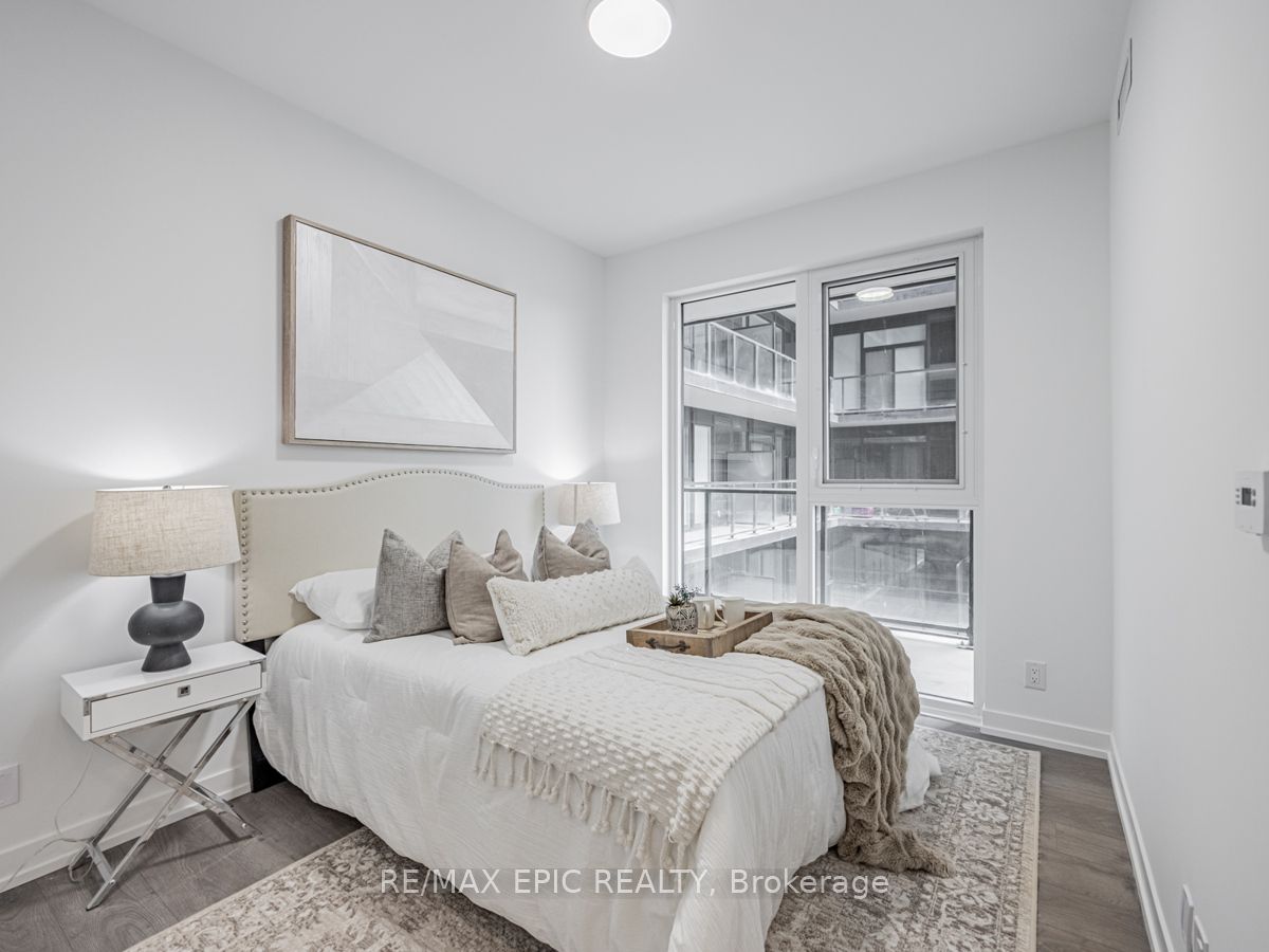 270 Dufferin Street #815