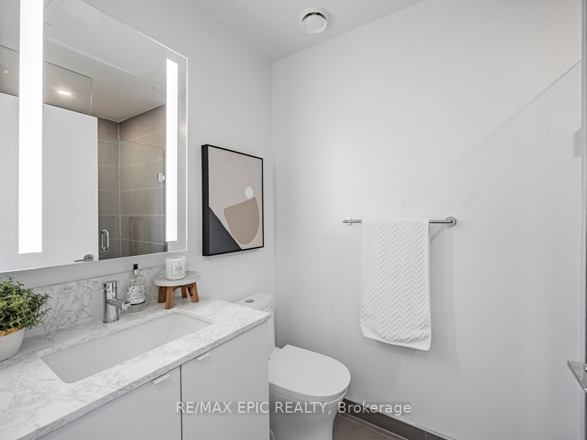 270 Dufferin Street #815