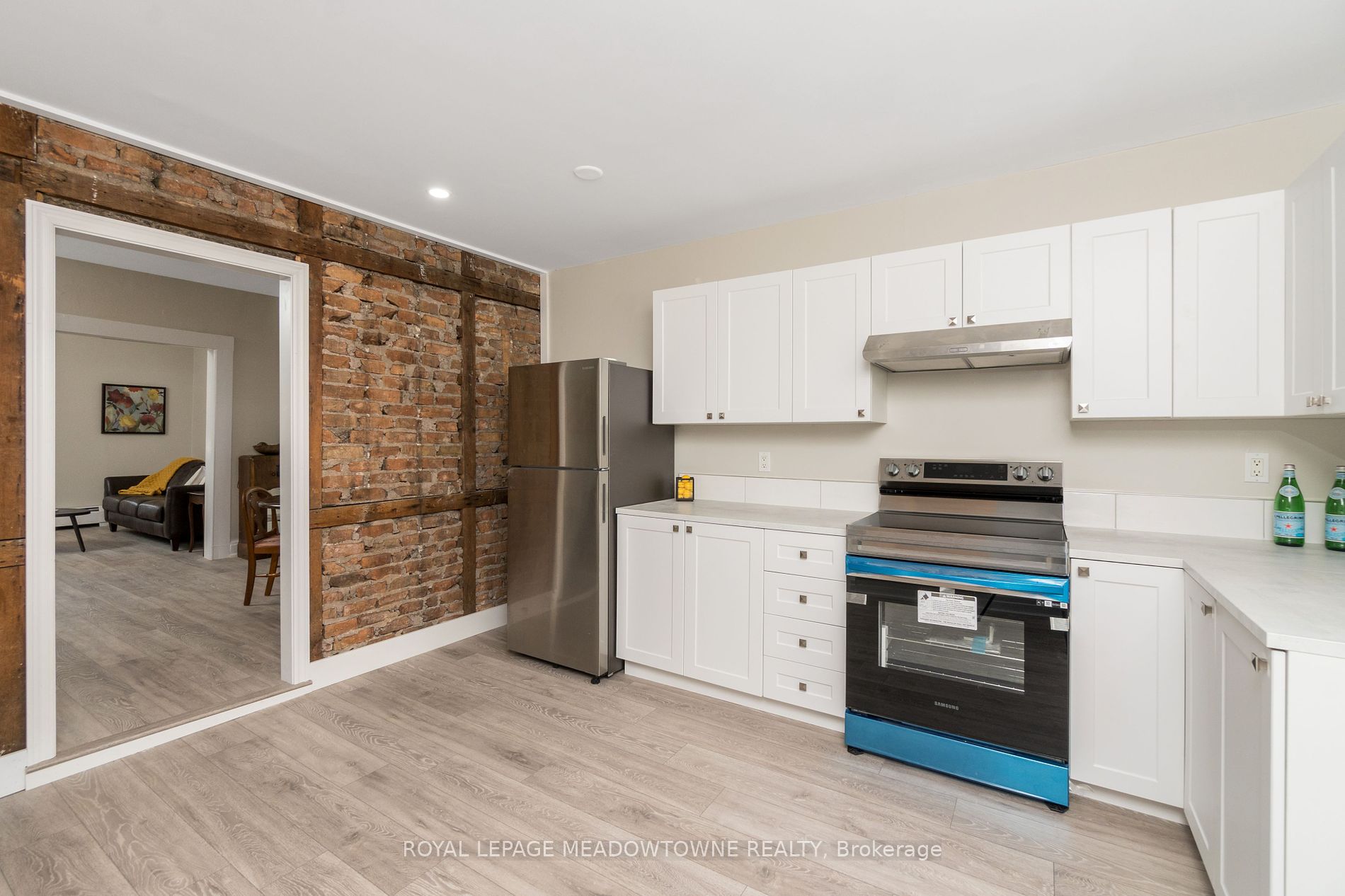 7 Guelph Street