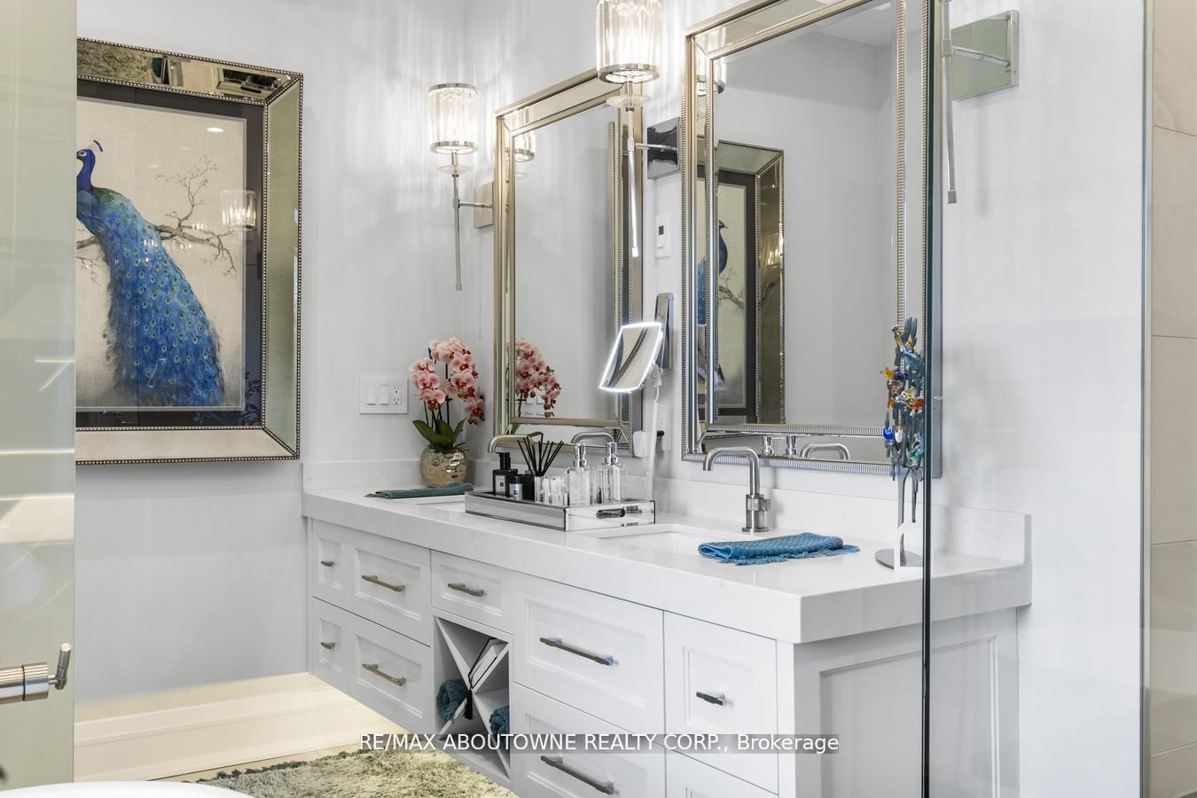 533 Taplow Cres