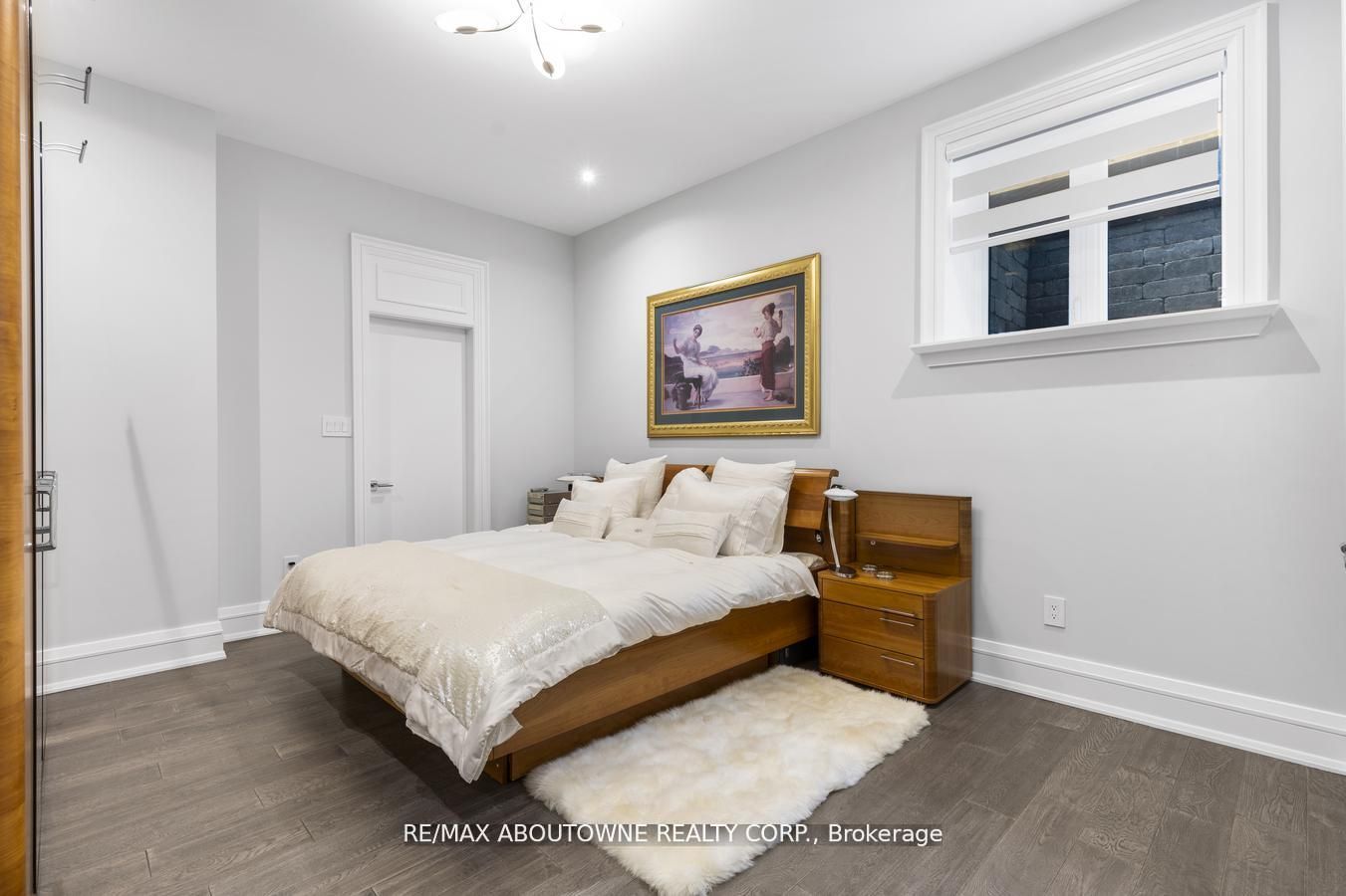 533 Taplow Cres