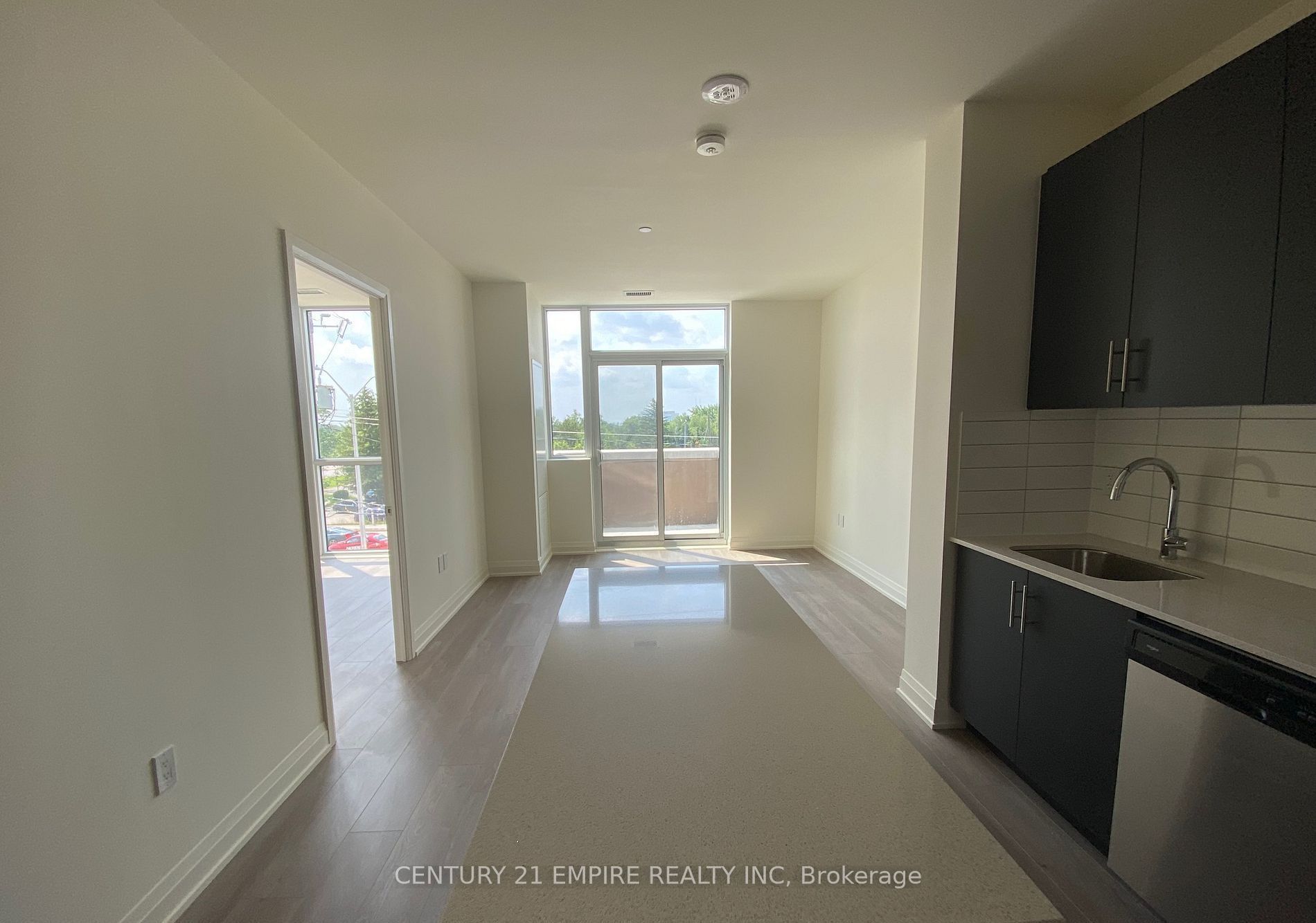 509 Dundas St W, #202