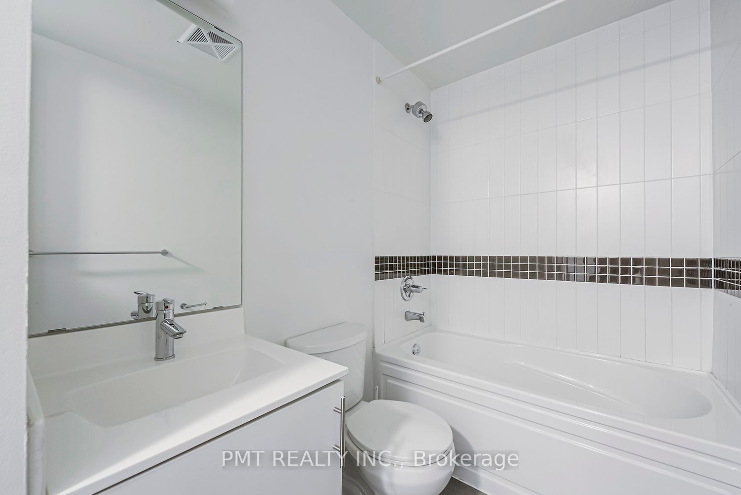 165 Legion Road N, #2722