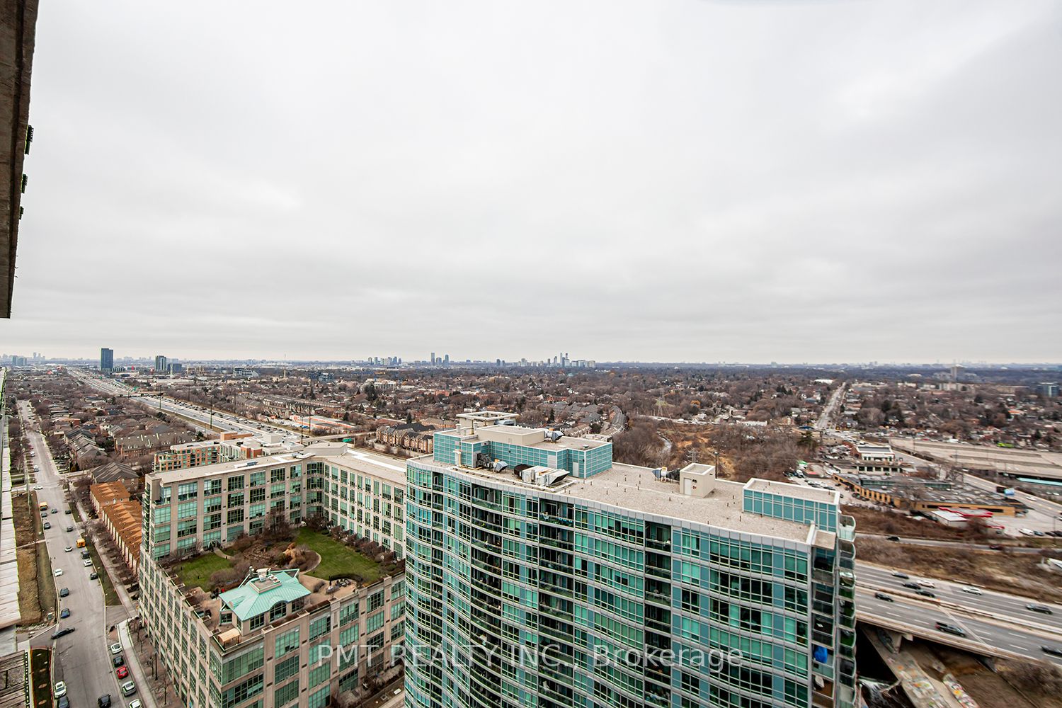 165 Legion Road N, #2722