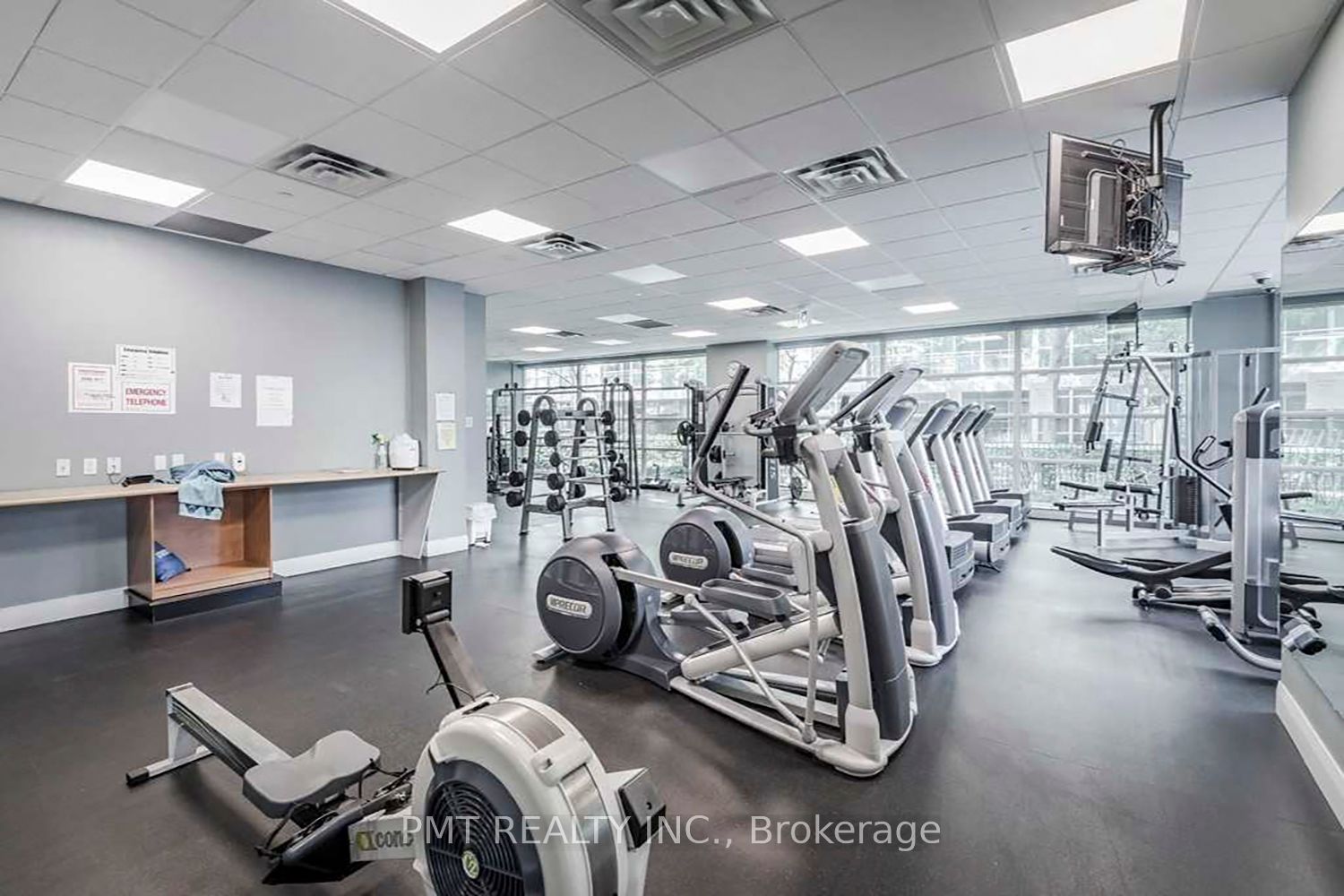 165 Legion Road N, #2722