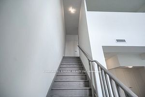 509 Dundas St W, #103