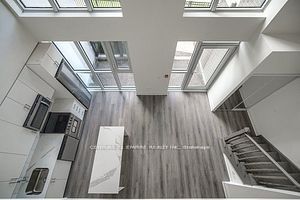 509 Dundas St W, #103