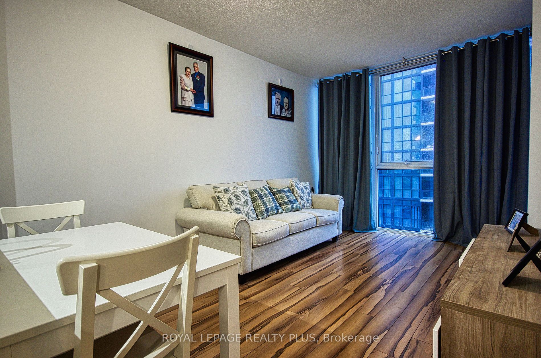 75 Eglinton Ave W, #601