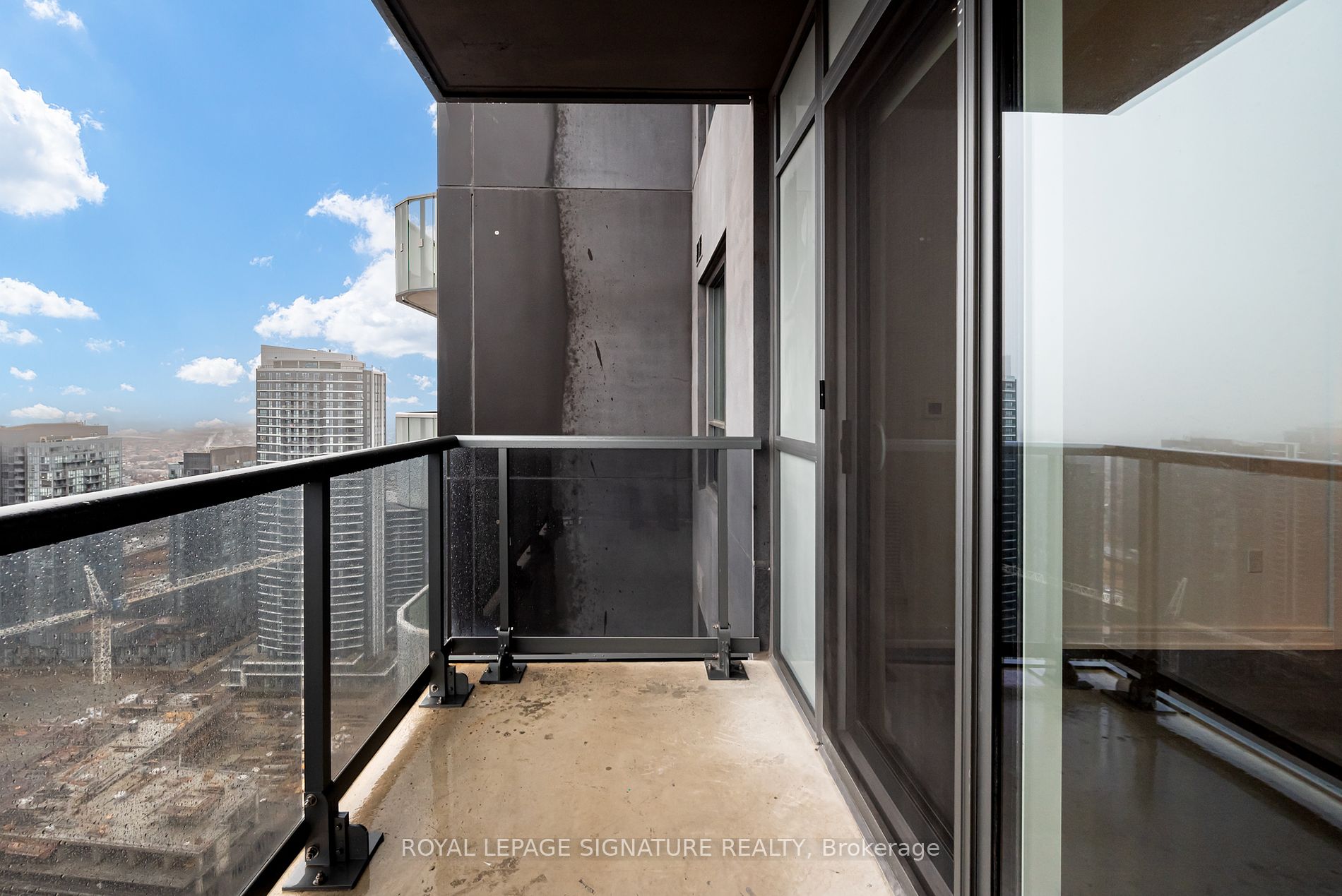 8 Nahani Way #3418
