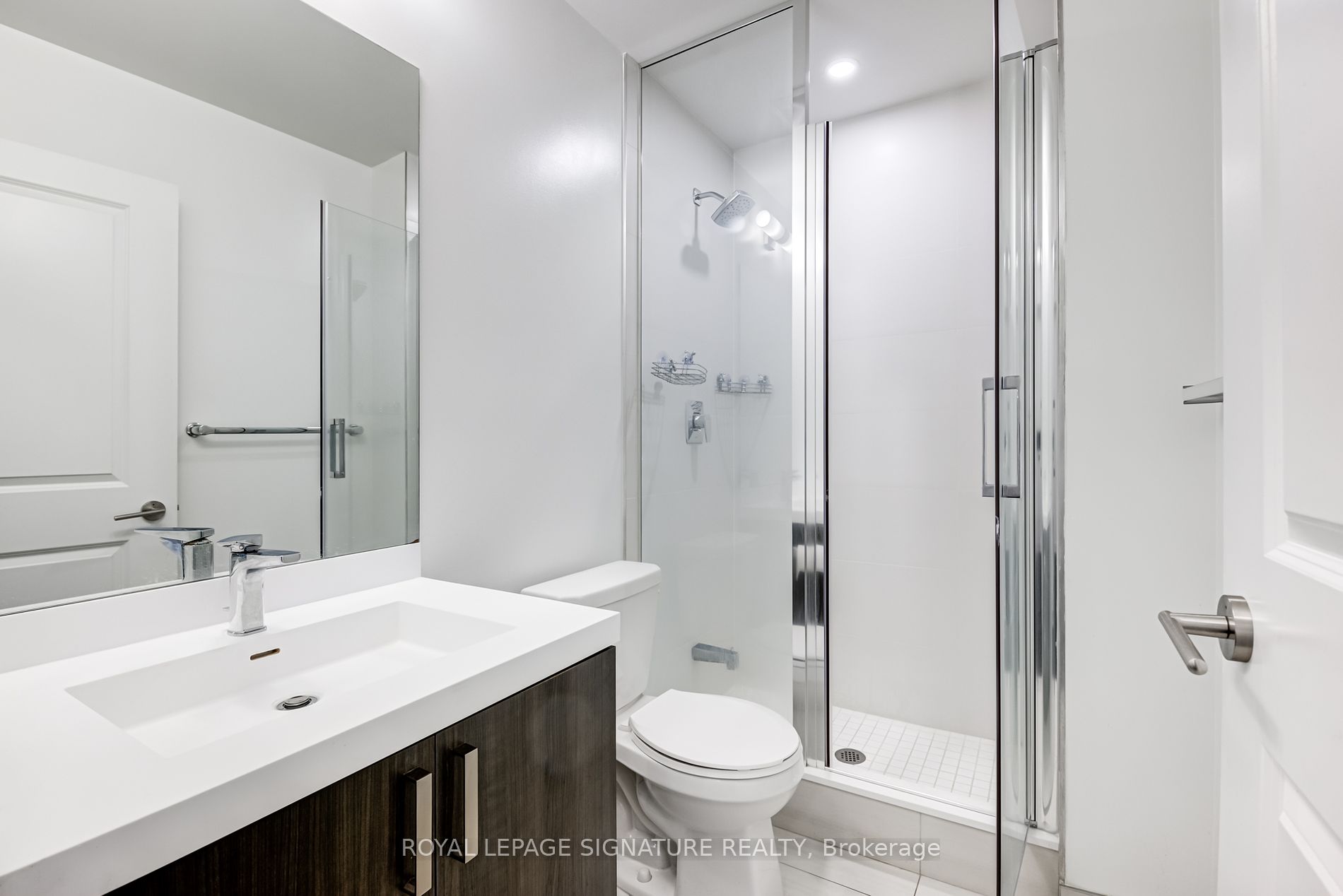 8 Nahani Way #3418