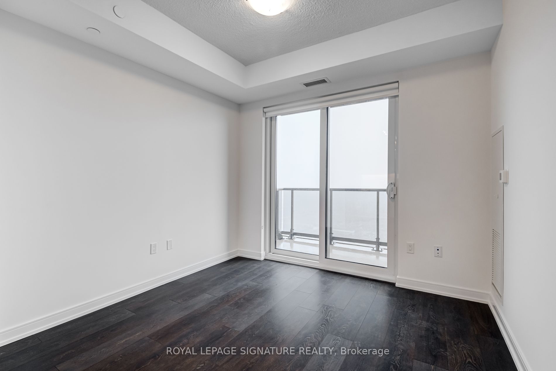 8 Nahani Way #3418