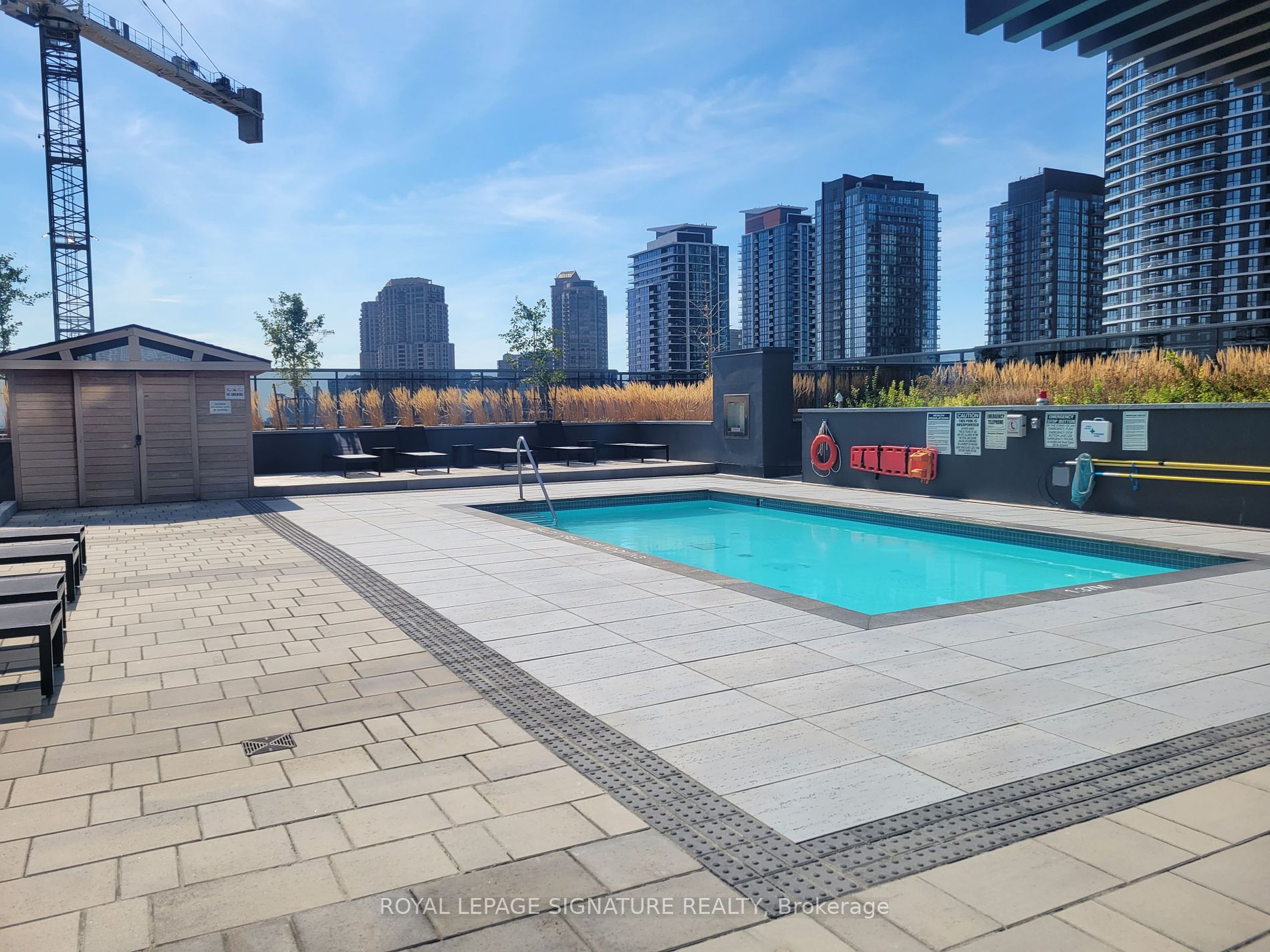 8 Nahani Way #3418