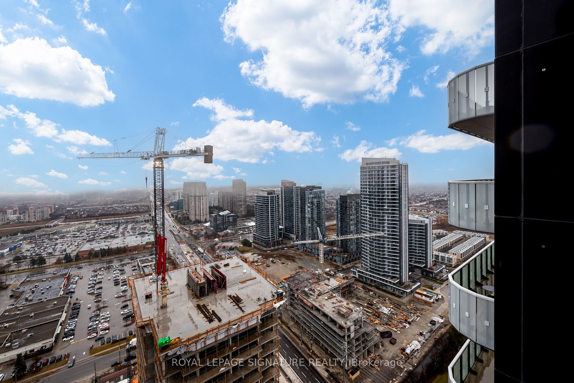 8 Nahani Way #3418