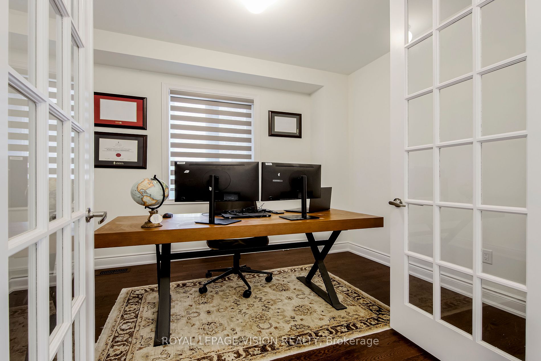 14 Lowell Cres