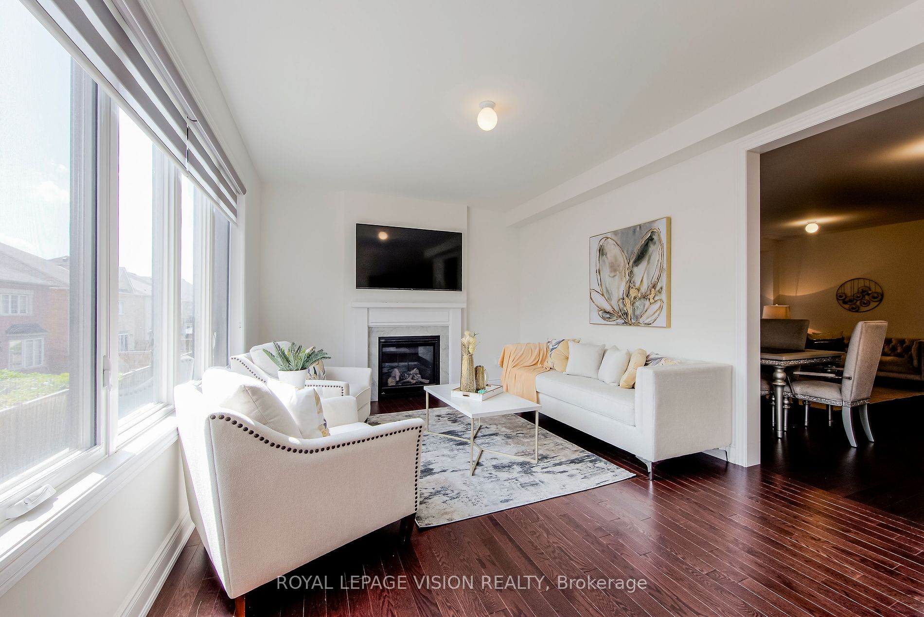 14 Lowell Cres