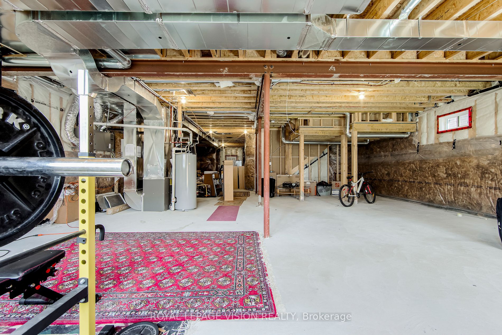 14 Lowell Cres