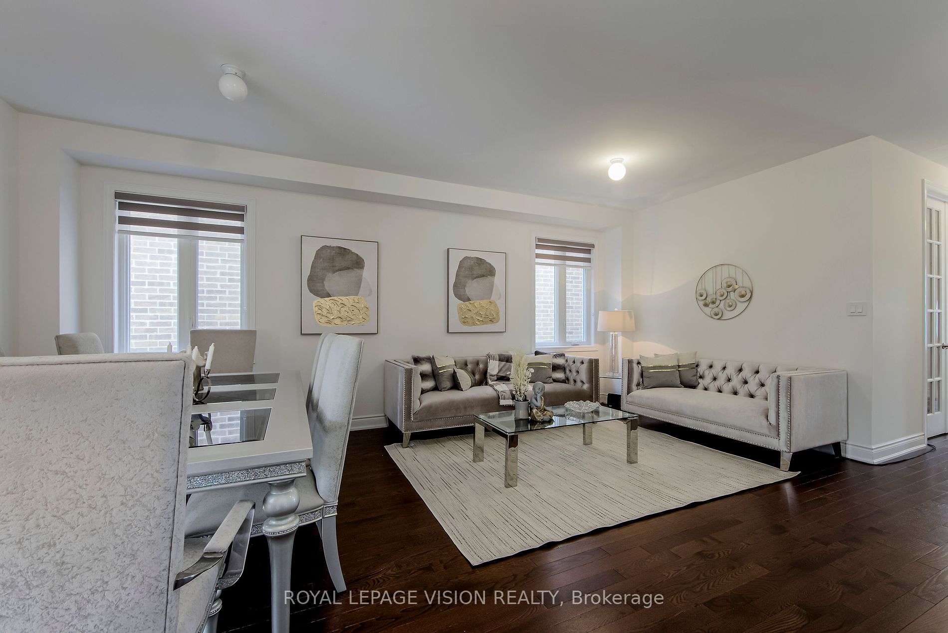 14 Lowell Cres