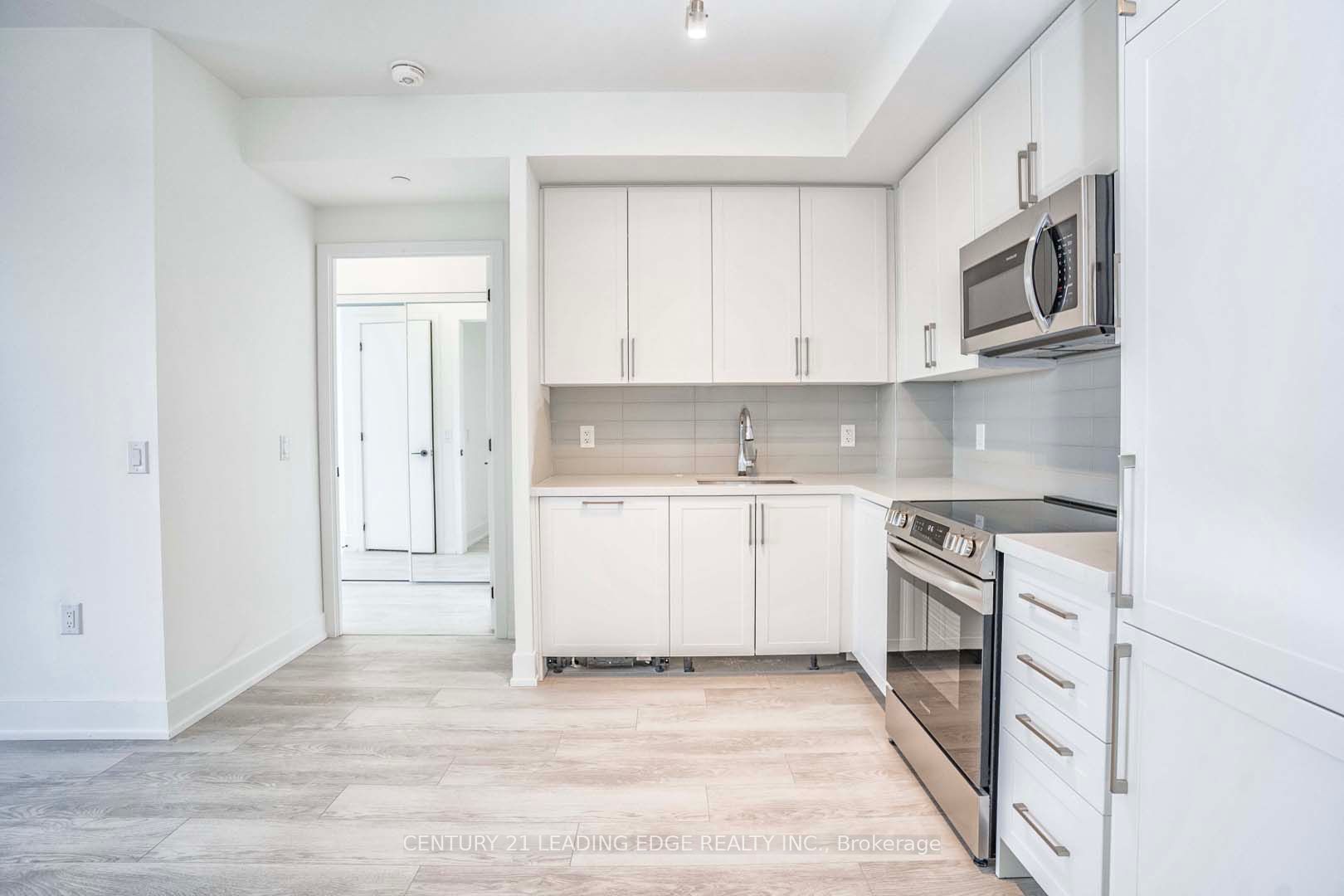 2450 Old Bronte Road, #708