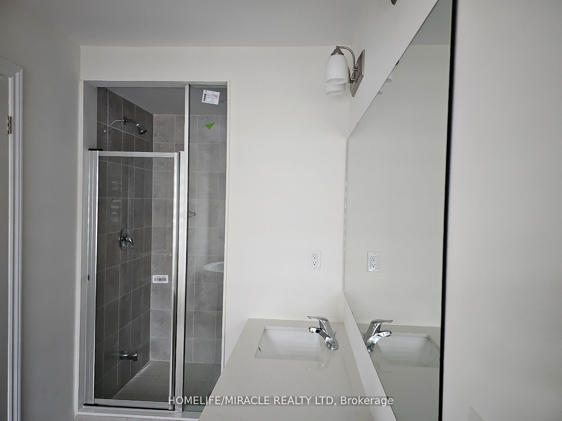 23 Petch Avenue, #Upper