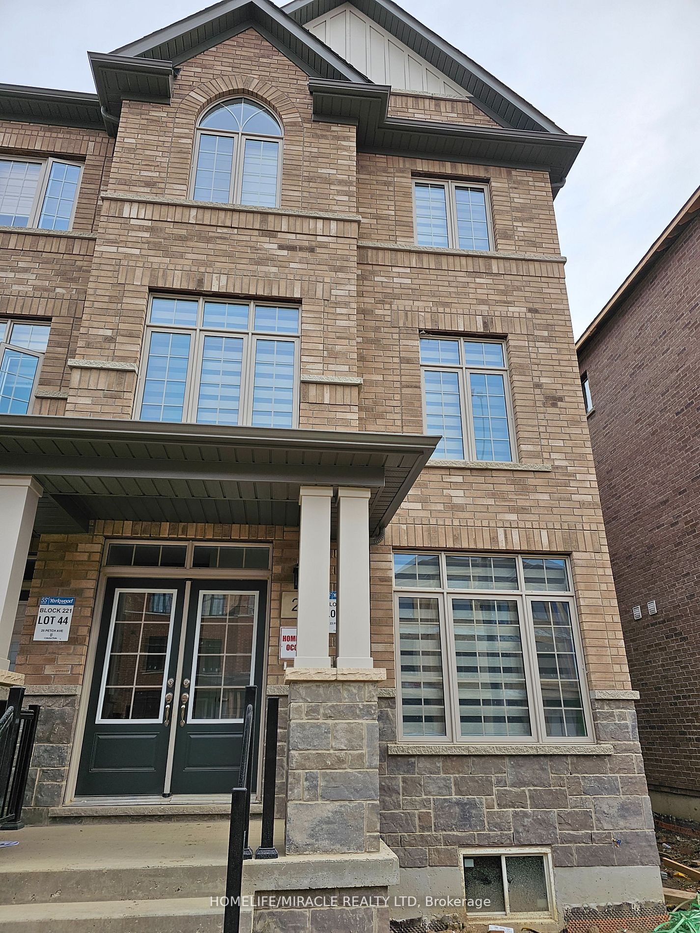 23 Petch Avenue, #Upper