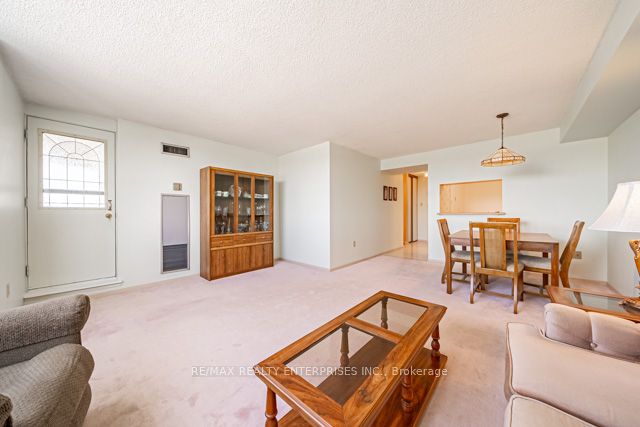 3845 Lake Shore Blvd, #911