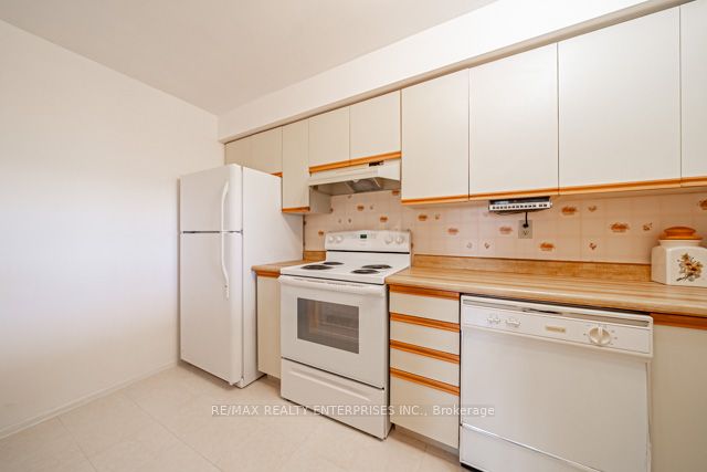 3845 Lake Shore Blvd, #911