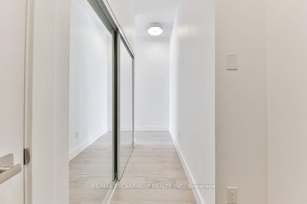 365 Prince Of Wales Drive #2208
