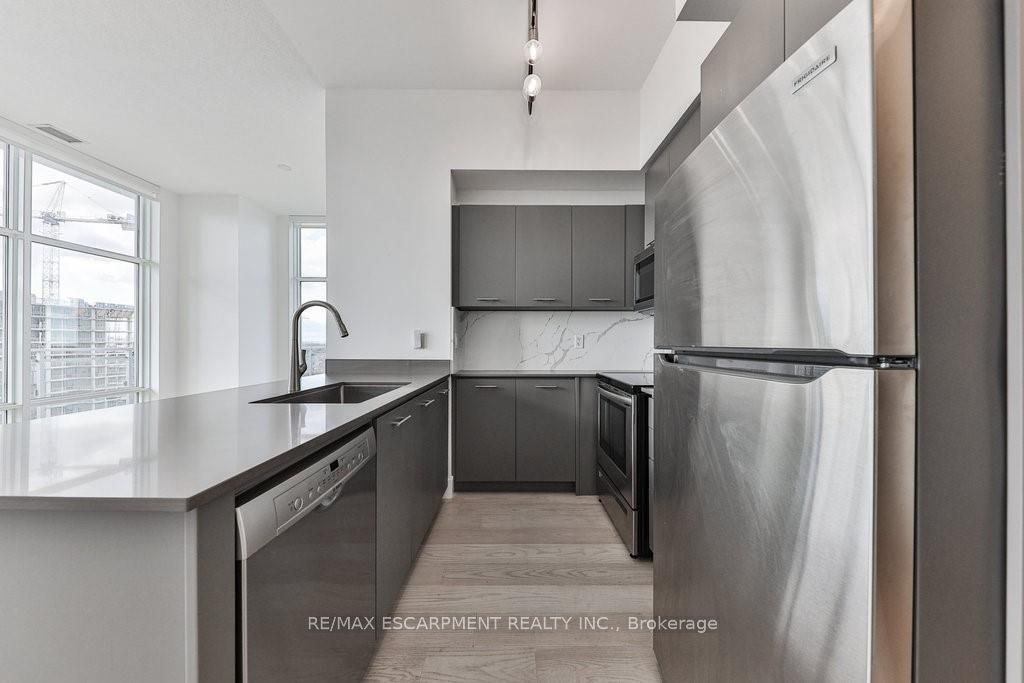 365 Prince Of Wales Drive #2208