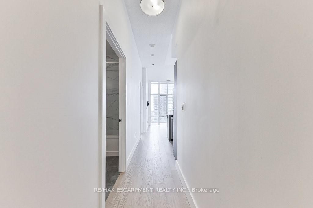 365 Prince Of Wales Drive #2208