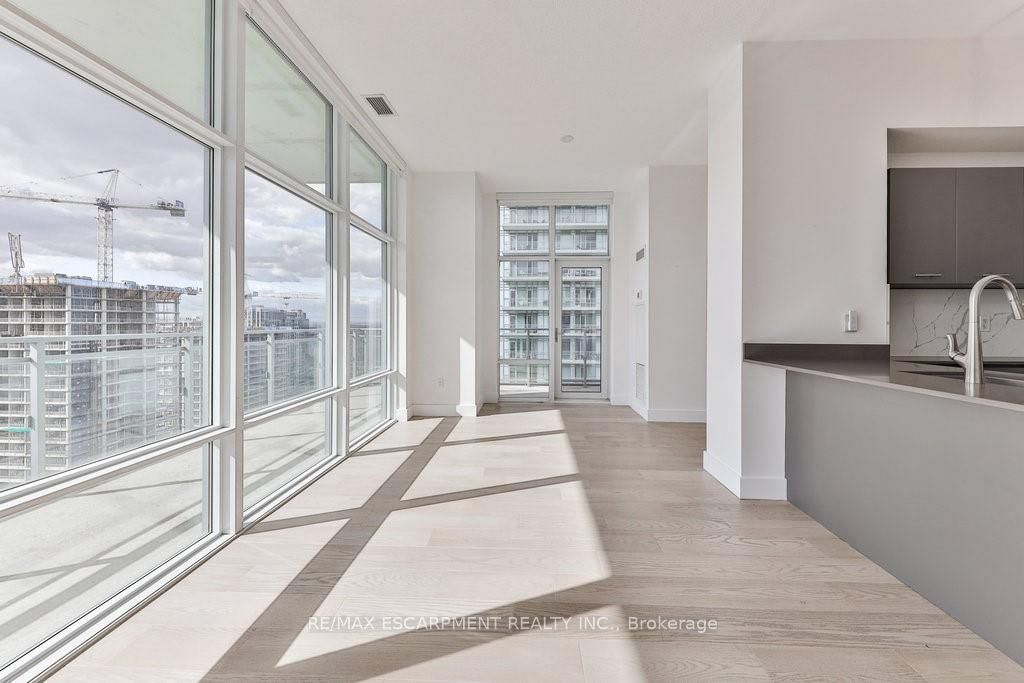 365 Prince Of Wales Drive #2208