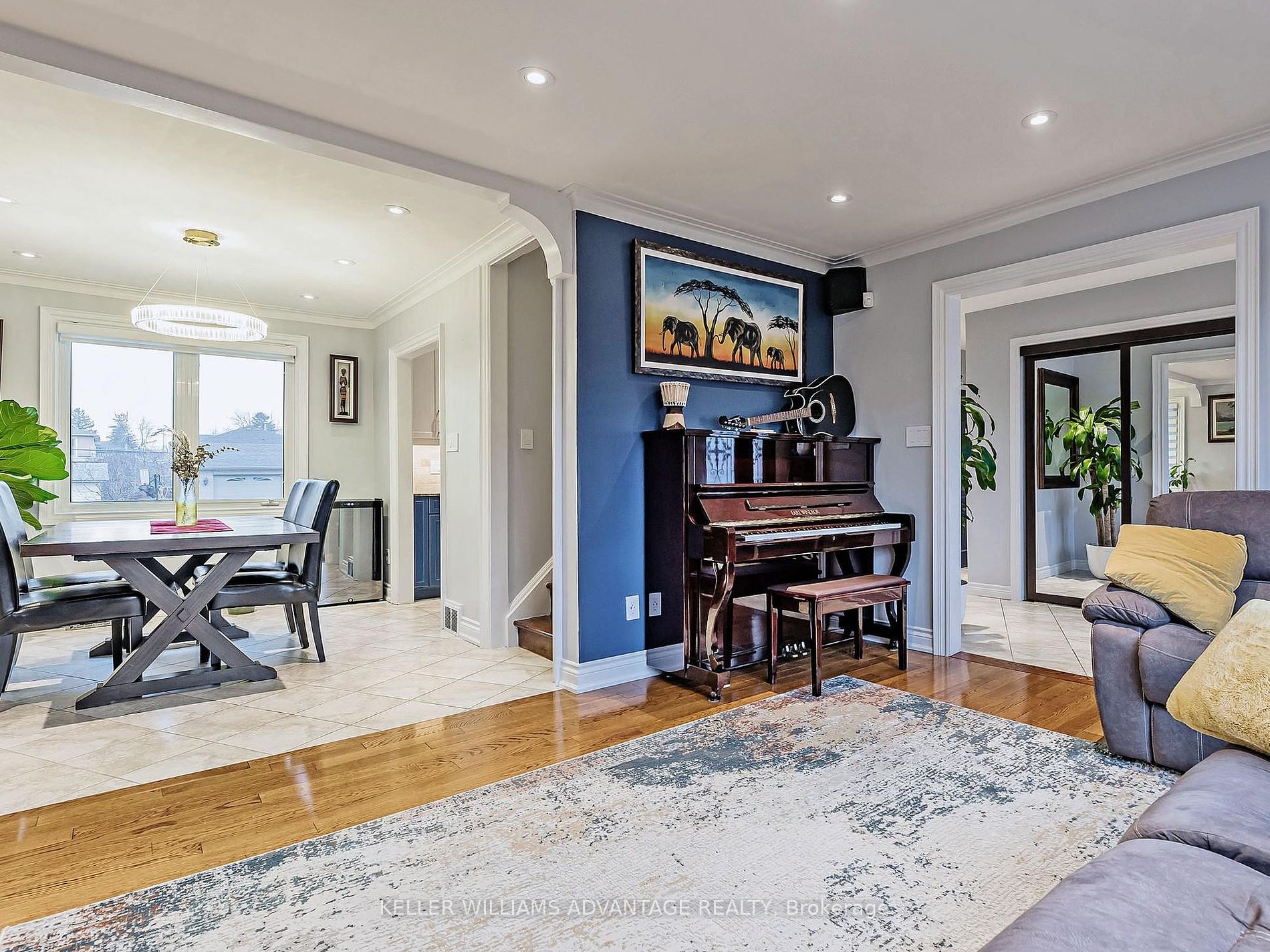 69 Aura Lea Boulevard