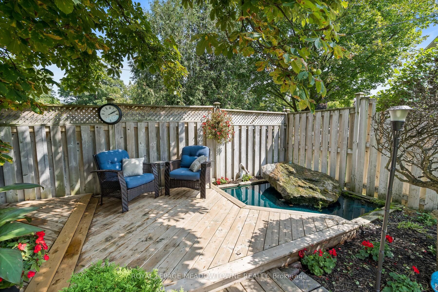 2 Metcalfe Court
