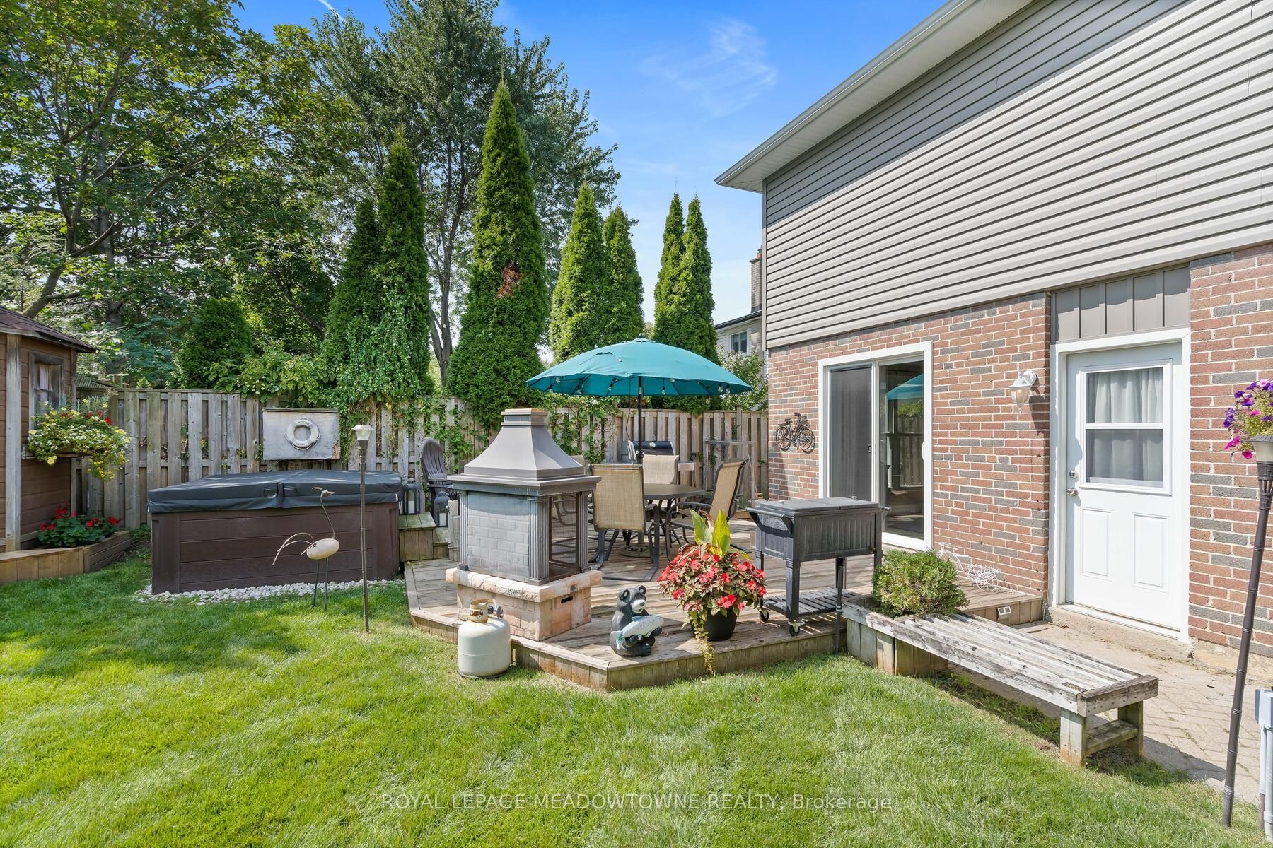 2 Metcalfe Court