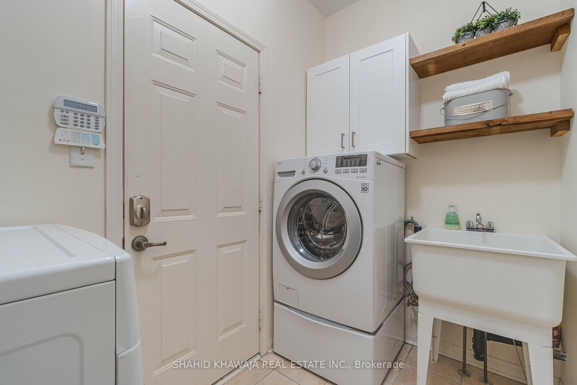 836 Trudeau Dr
