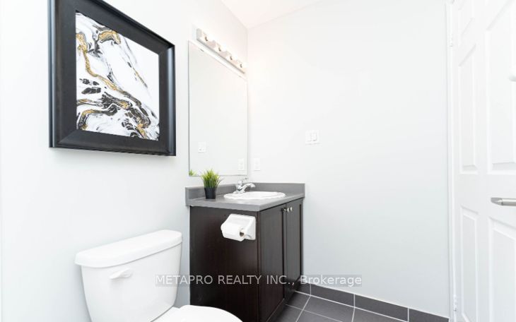 54 Sky Harbour Dr, #404