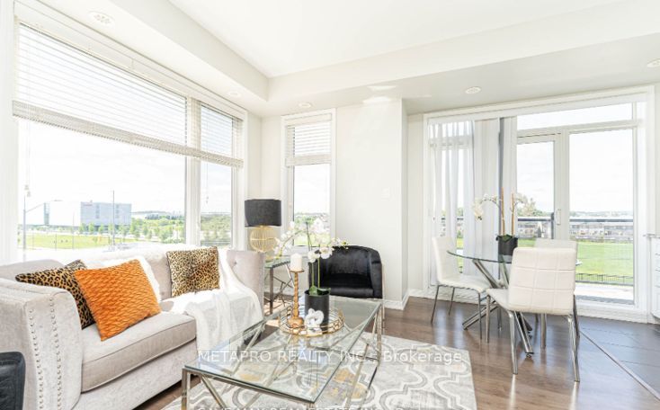 54 Sky Harbour Dr, #404