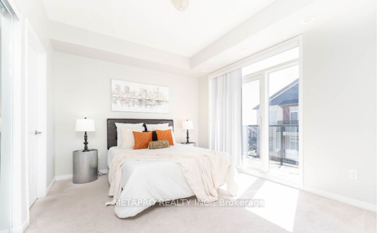 54 Sky Harbour Dr, #404